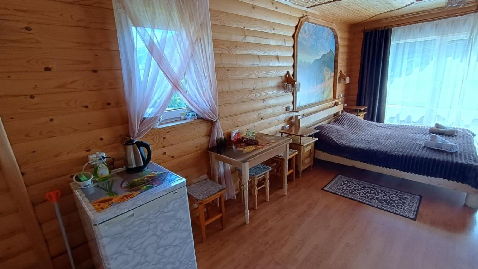 Садиба Гуцулка Ксеня Γιαρέμτσε Εξωτερικό φωτογραφία